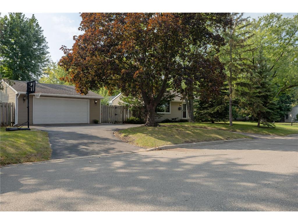 1115 W 80 1/2 Street Bloomington MN 55420 6436391 image1