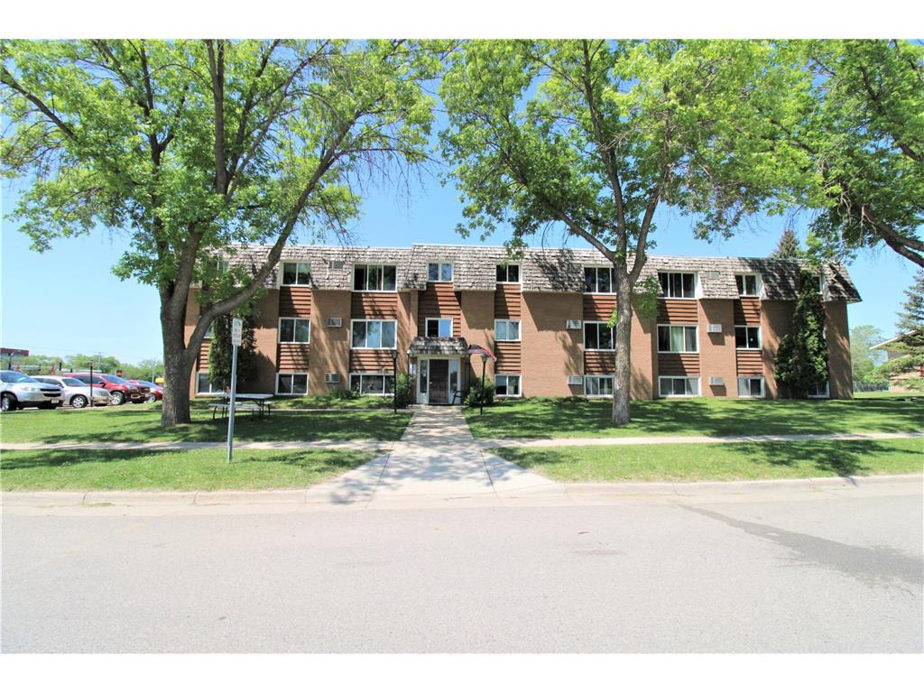 1116 2nd Street SE Willmar MN 56201 6378416 image1