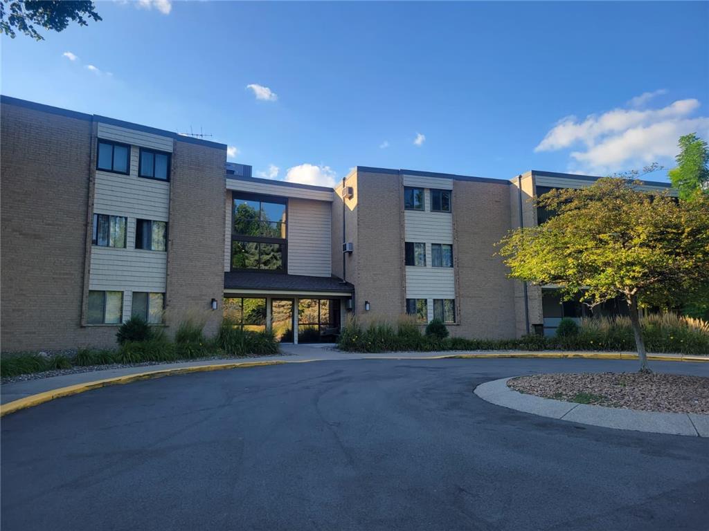 11160 Anderson Lakes Parkway #319 Eden Prairie MN 55344 6779022 image1