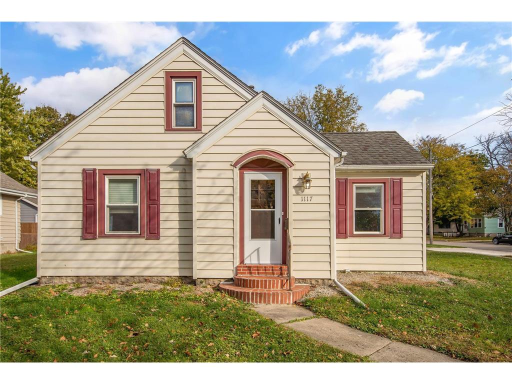 1117 Frank Avenue Albert Lea MN 56007 7021523 image2