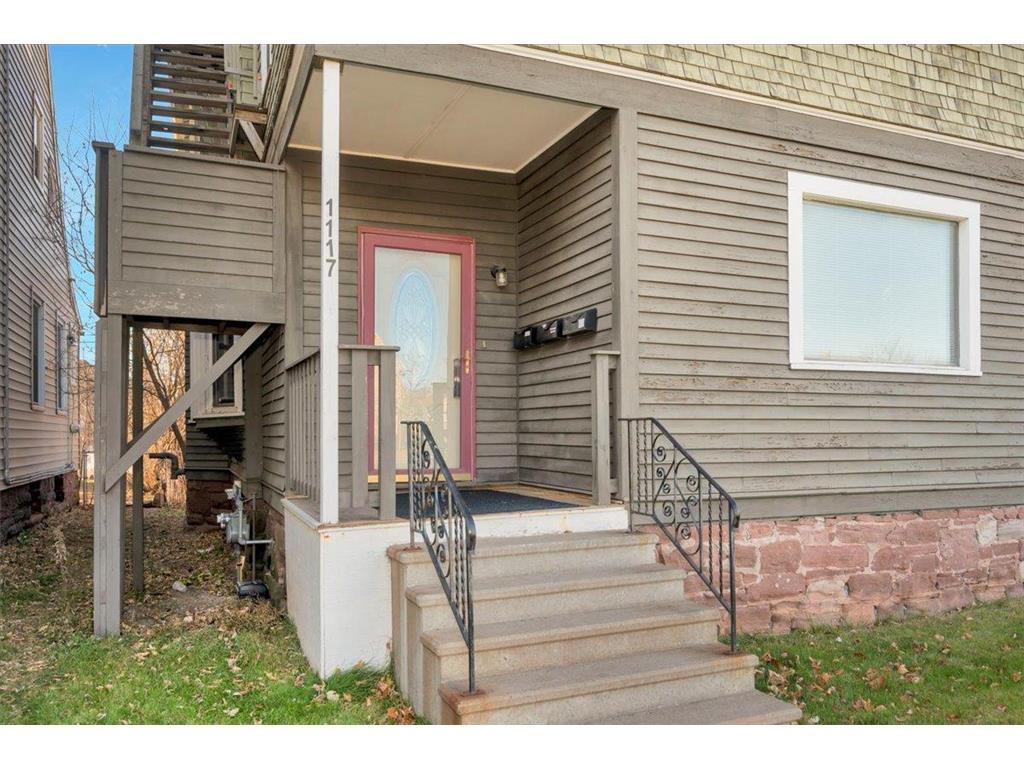 1117 Hammond Avenue Superior WI 54880 6818005 image2