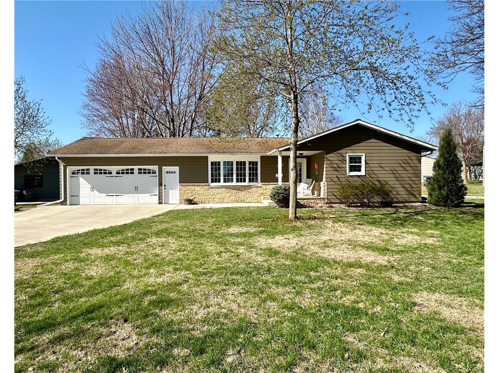 1117 N Cedar Street Luverne MN 56156 6706957 image1
