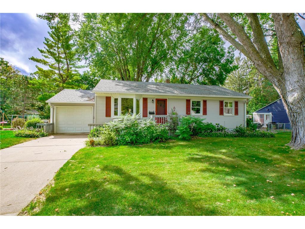 1117 Pine Street W, Stillwater, MN, 55082 MLS 6431664 Edina Realty