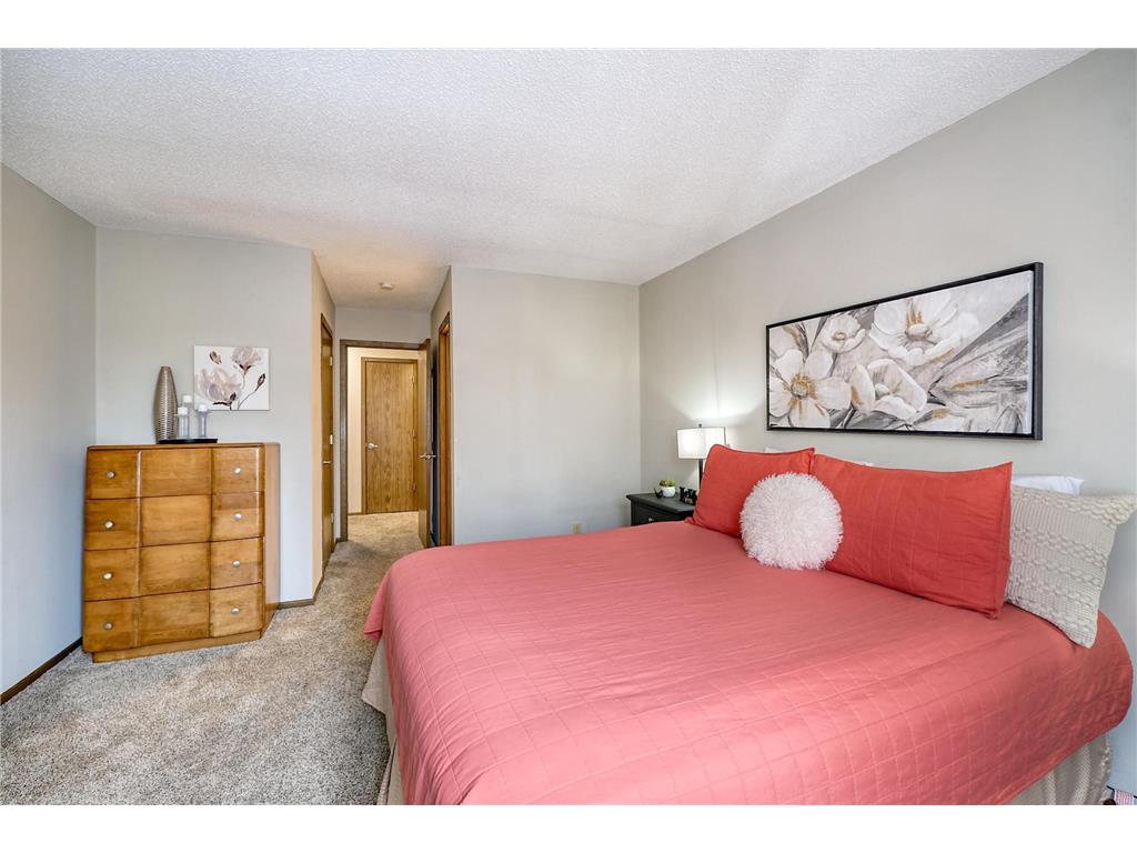 1117 Trailwood S Hopkins MN 55343 7013789 image13