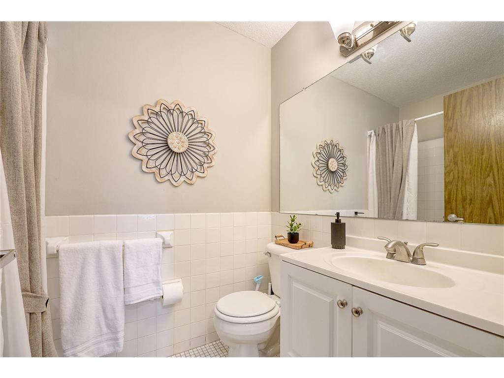 1117 Trailwood S Hopkins MN 55343 7013789 image16