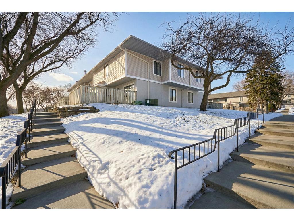 1117 Trailwood S Hopkins MN 55343 7013789 image2