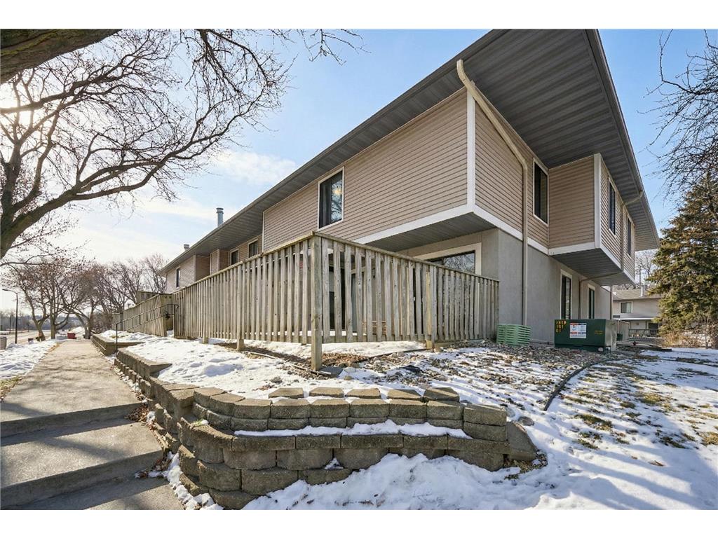 1117 Trailwood S Hopkins MN 55343 7013789 image25