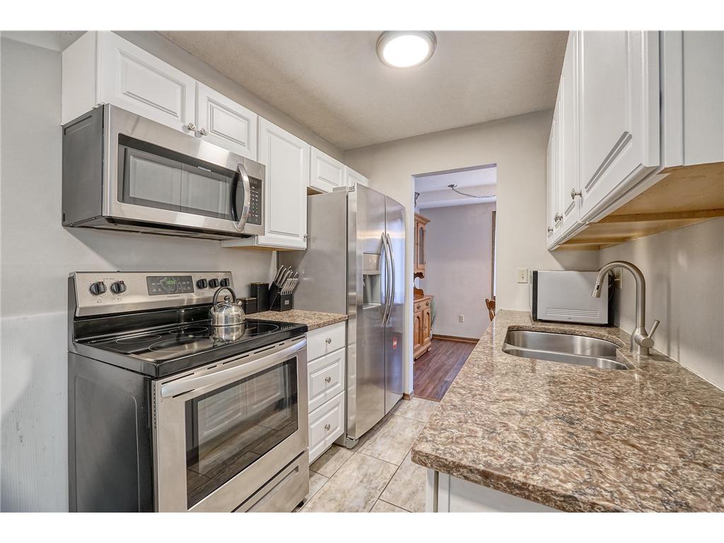 1117 Trailwood S Hopkins MN 55343 7013789 image4