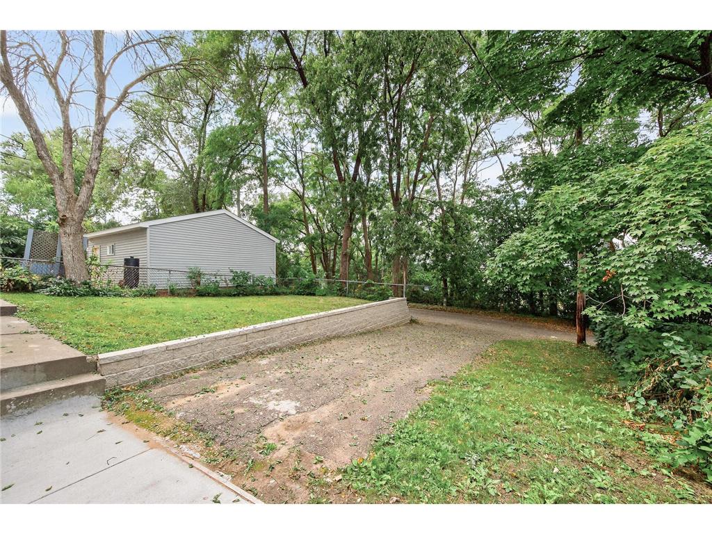 1117 Westminster Street Saint Paul MN 55130 7059528 image25