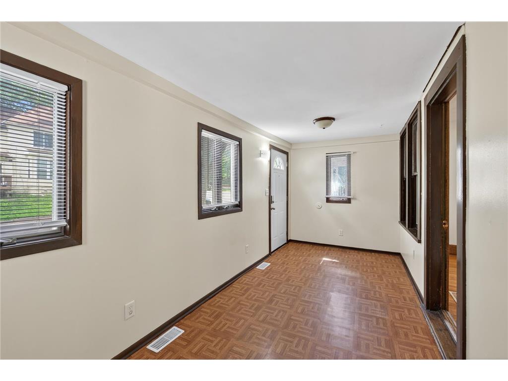 1117 Westminster Street Saint Paul MN 55130 7059528 image4