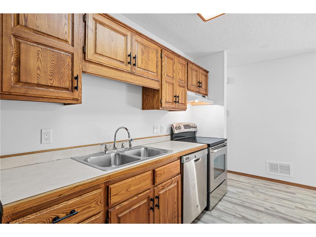 11177 Edgewood Circle N Champlin MN 55316 7070532 image19