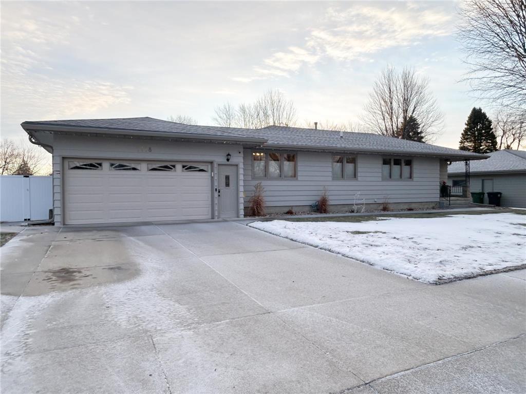1118 Elmwood Avenue Worthington MN 56187 7004456 image1