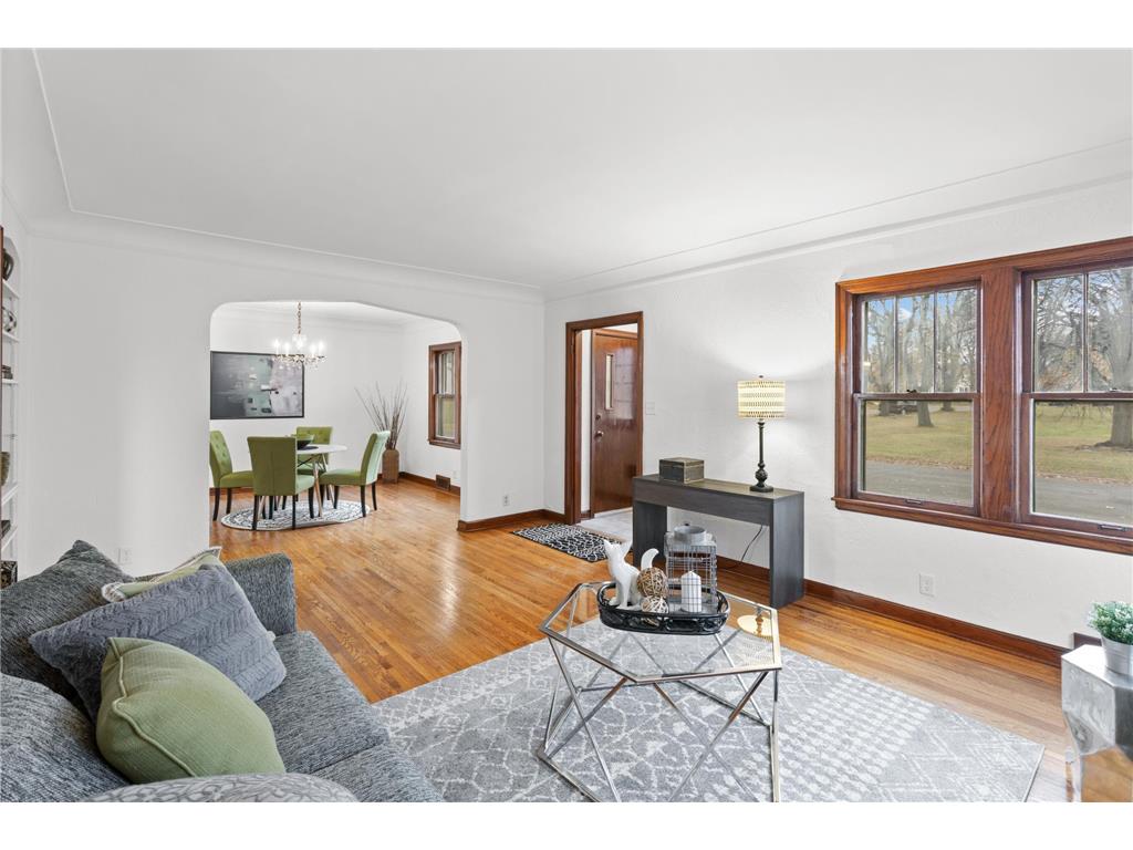 1118 Lane Place Saint Paul MN 55106 6817562 image1