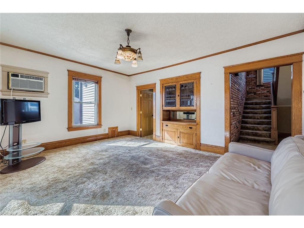 1118 Marshall Avenue Saint Paul MN 55104 7003799 image5