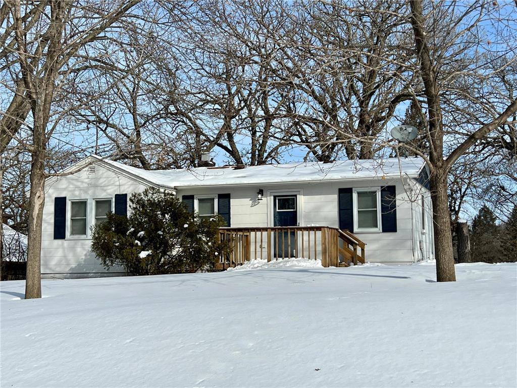 1118 Shore Acres Drive Albert Lea MN 56007 - Fountain 6327412 image1