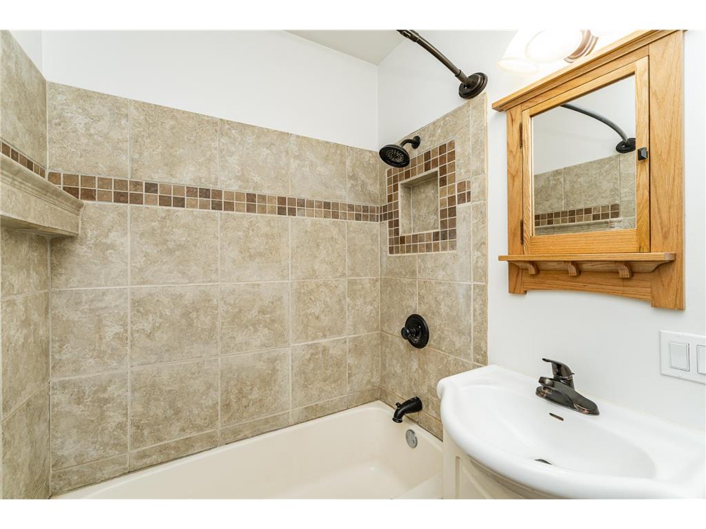 1119 8th Avenue NW Rochester MN 55901 7024367 image16