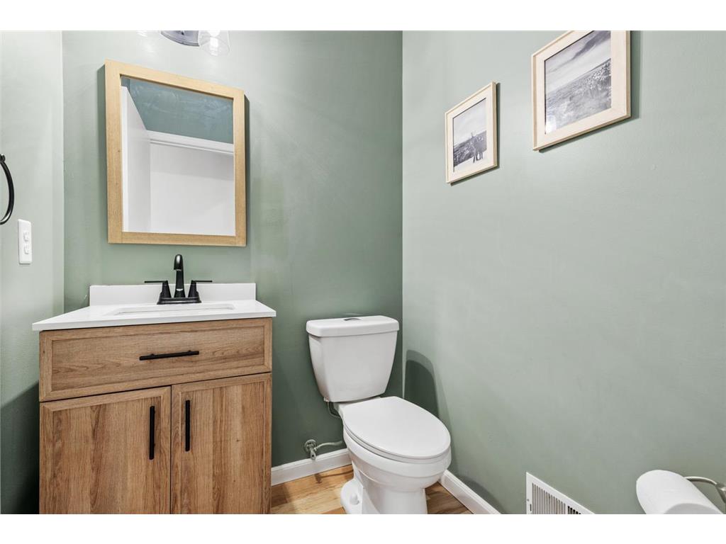 1119 Bluff Pass S Chaska MN 55318 7088642 image18