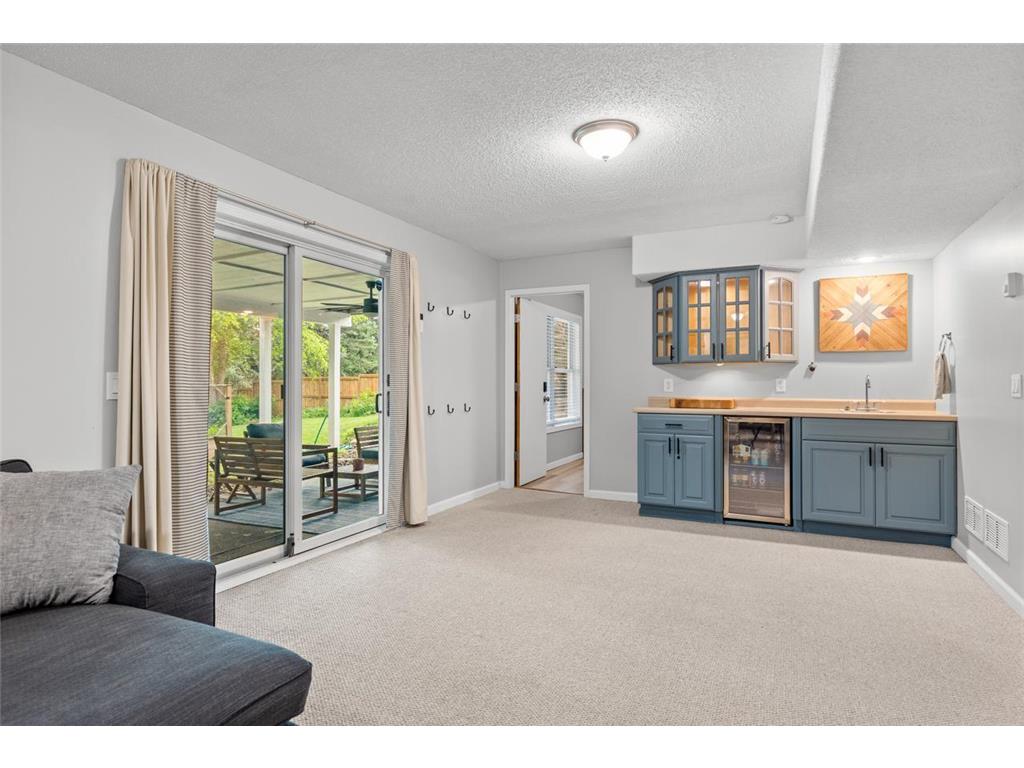1119 Bluff Pass S Chaska MN 55318 7088642 image35