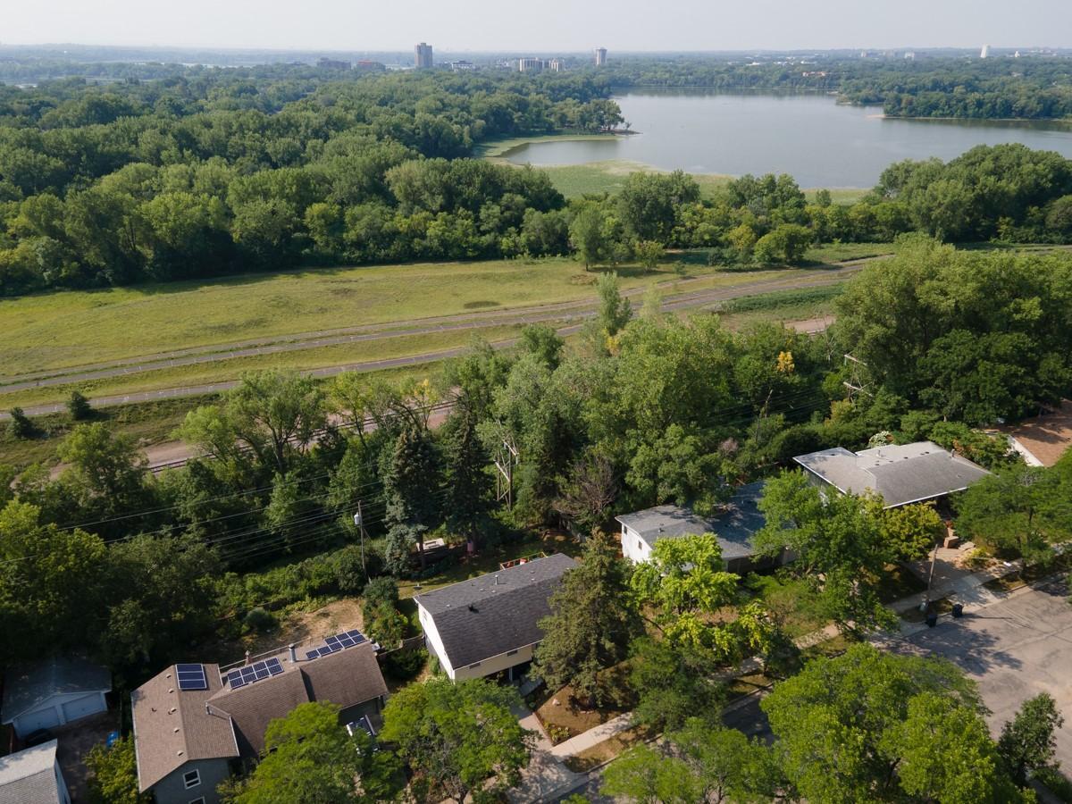 1119 Cedar View Drive Minneapolis MN 55405 6030223 image1