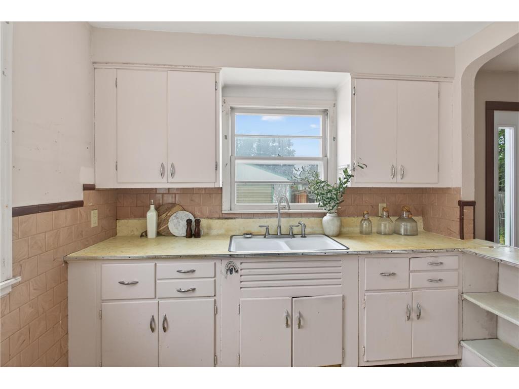 1119 Kingsford Street Saint Paul MN 55106 7068393 image11