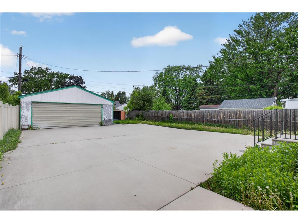 1119 Kingsford Street Saint Paul MN 55106 7068393 image3
