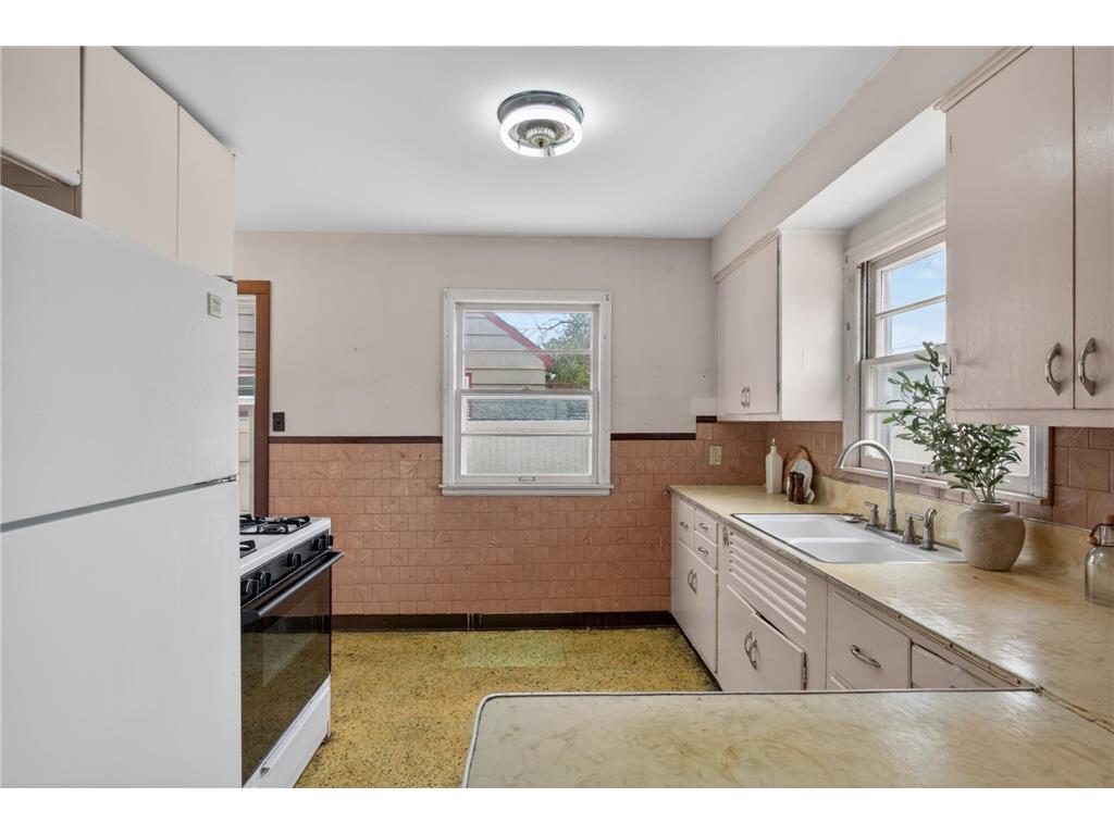 1119 Kingsford Street Saint Paul MN 55106 7068393 image7