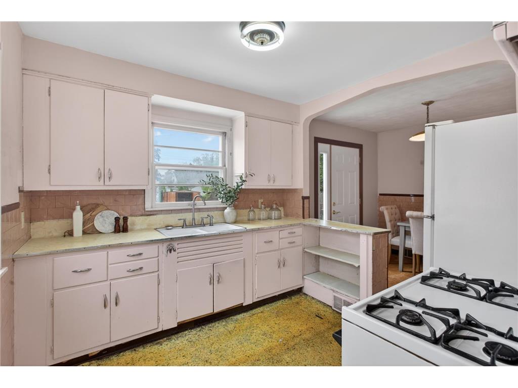 1119 Kingsford Street Saint Paul MN 55106 7068393 image9