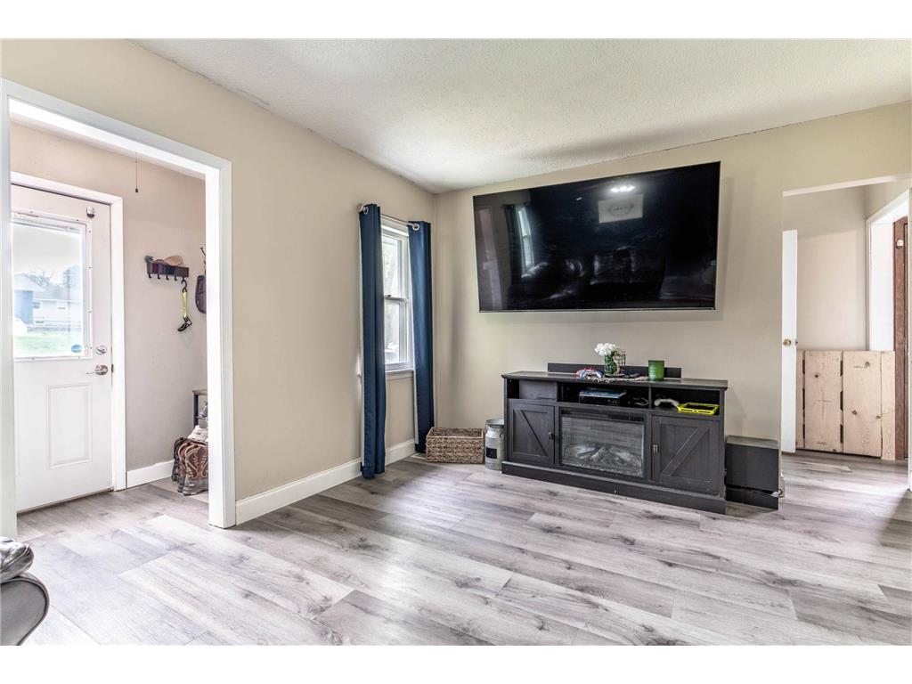 1119 N Lake Street Fergus Falls MN 56537 7076818 image18