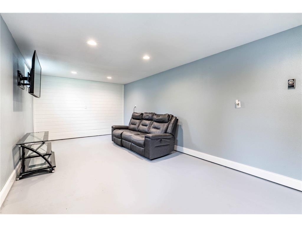 1119 N Lake Street Fergus Falls MN 56537 7076818 image43