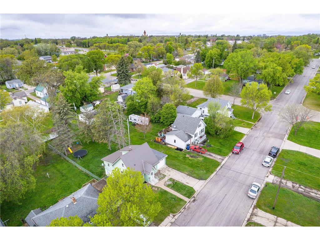 1119 N Lake Street Fergus Falls MN 56537 7076818 image48