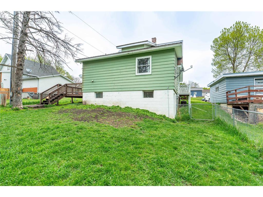 1119 N Lake Street Fergus Falls MN 56537 7076818 image8