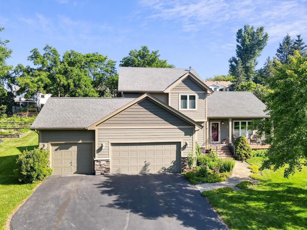 1119 Ridge Bluff Drive Chaska MN 55318 6751432 image1