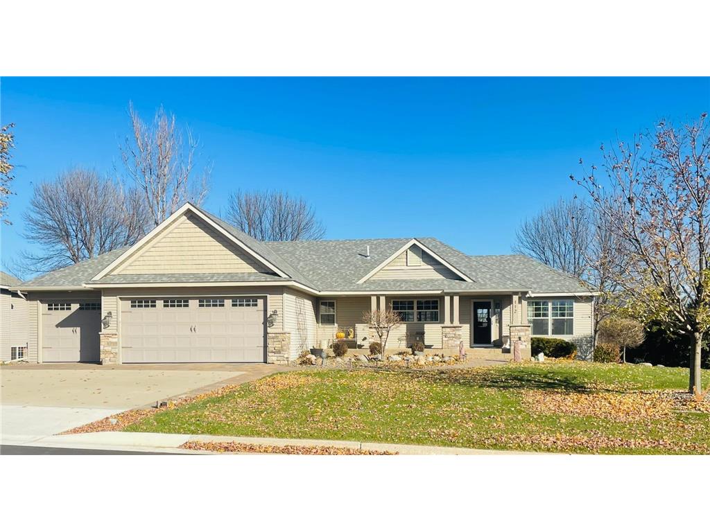 112 32nd Avenue NE Willmar MN 56201 6817204 image1