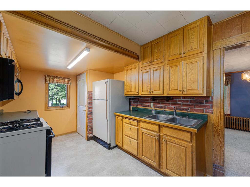112 4th Street S Gaylord MN 55334 7099270 image18