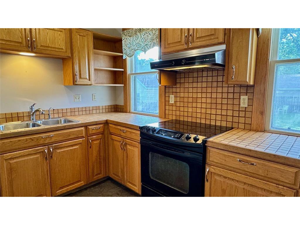 112 7th Avenue S Moorhead MN 56560 7099061 image18