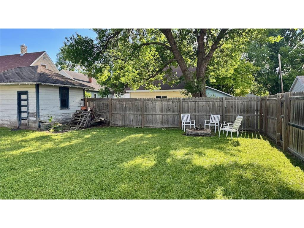 112 7th Avenue S Moorhead MN 56560 7099061 image39