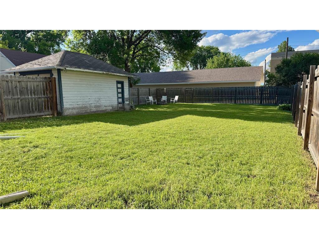 112 7th Avenue S Moorhead MN 56560 7099061 image40