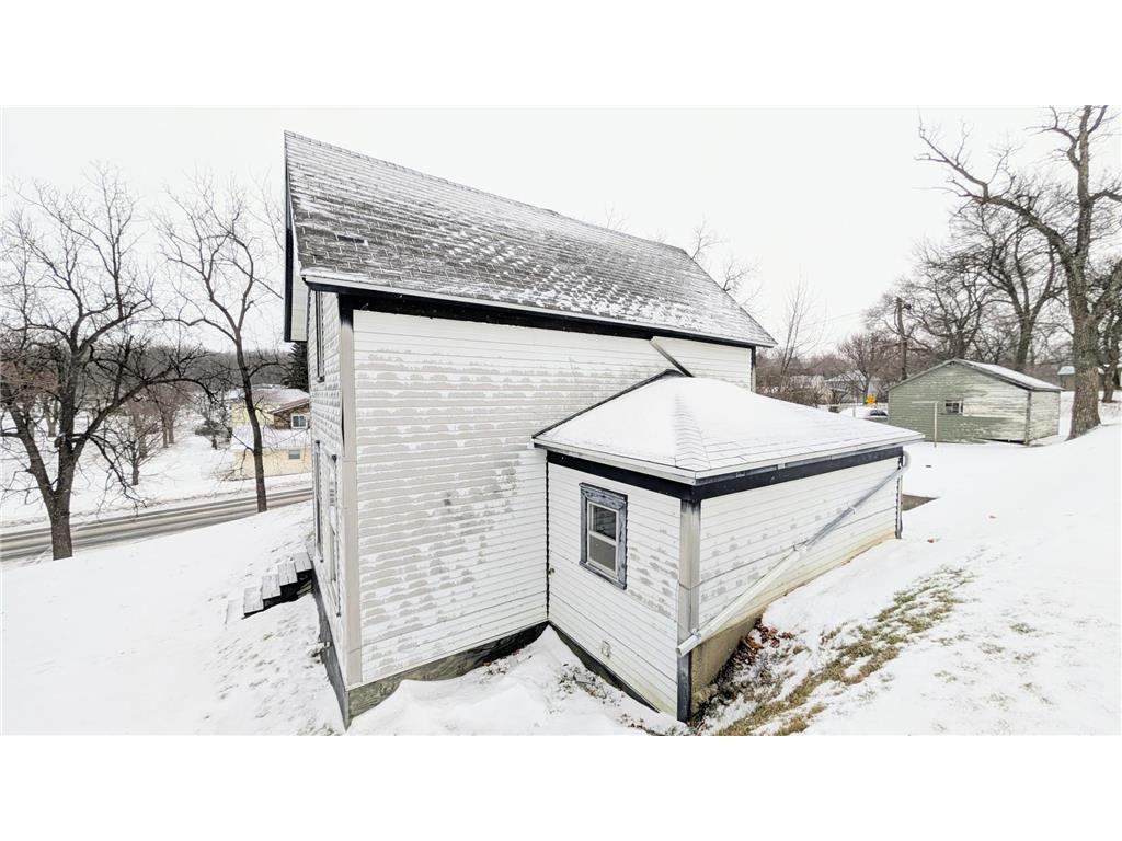 112 Bluff Street E Lake Benton MN 56149 6826766 image11