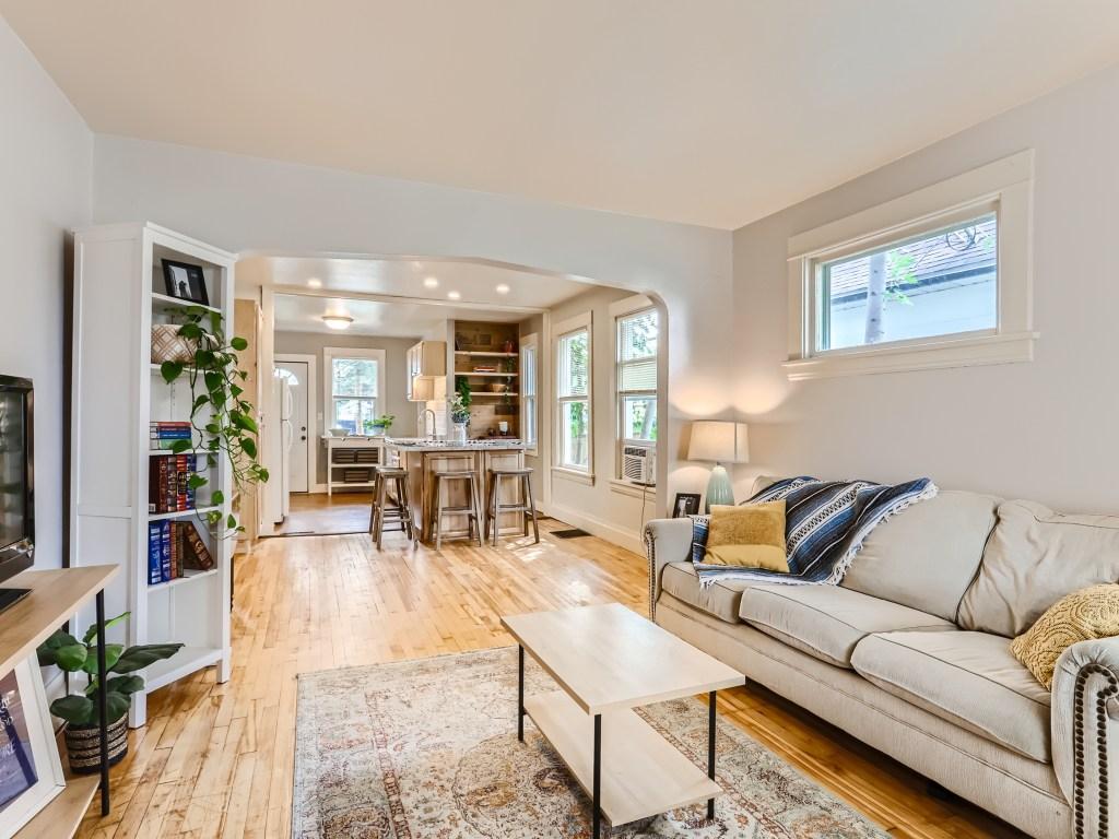 112 Lawson Avenue W Saint Paul MN 55117 6430103 image1