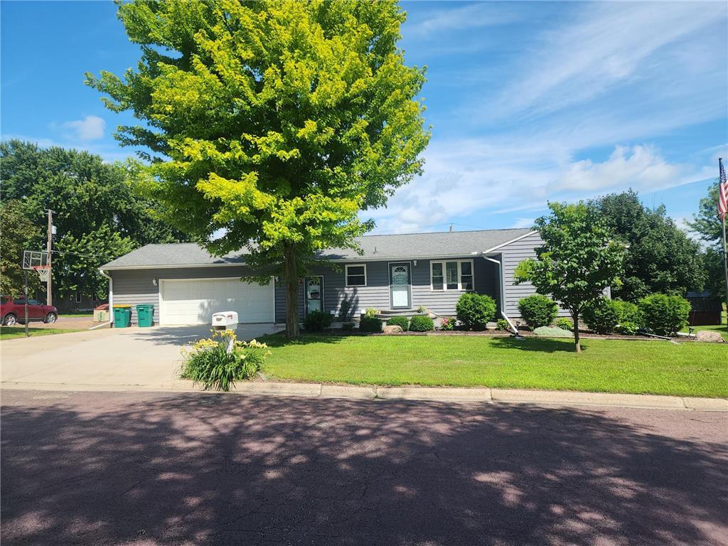 112 Lynn Street Sherburn MN 56171 6763236 image1
