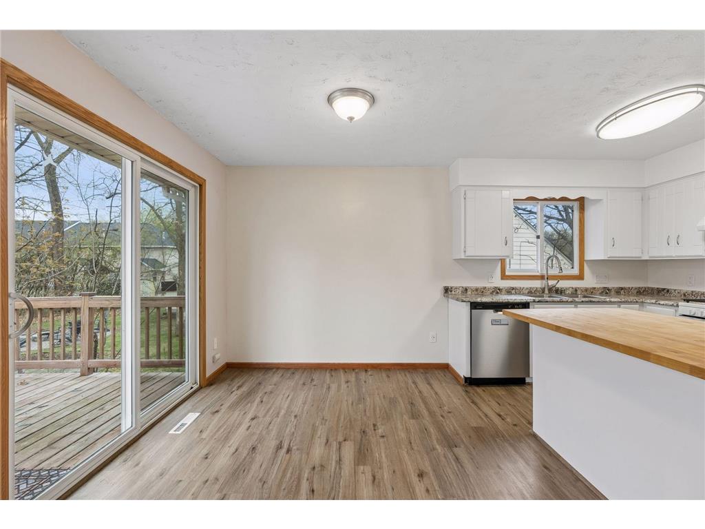 112 Mcgregor Avenue N Mahtomedi MN 55115 - White Bear 7058296 image12