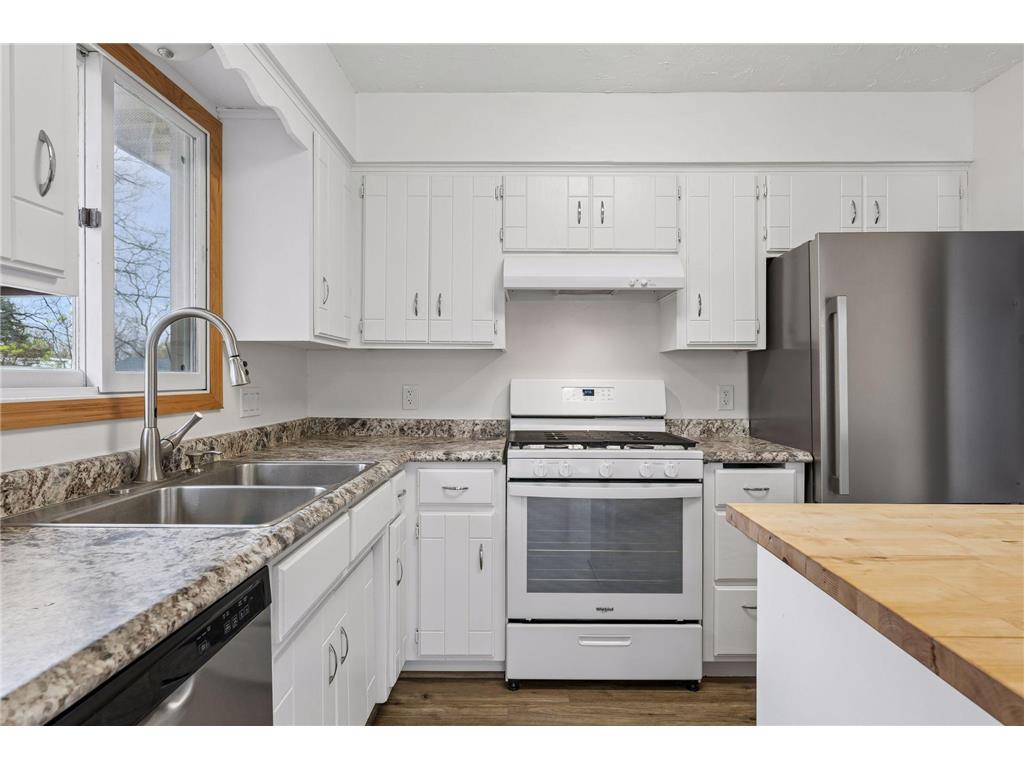 112 Mcgregor Avenue N Mahtomedi MN 55115 - White Bear 7058296 image16