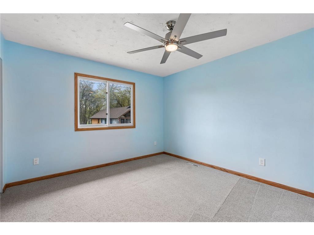 112 Mcgregor Avenue N Mahtomedi MN 55115 - White Bear 7058296 image19