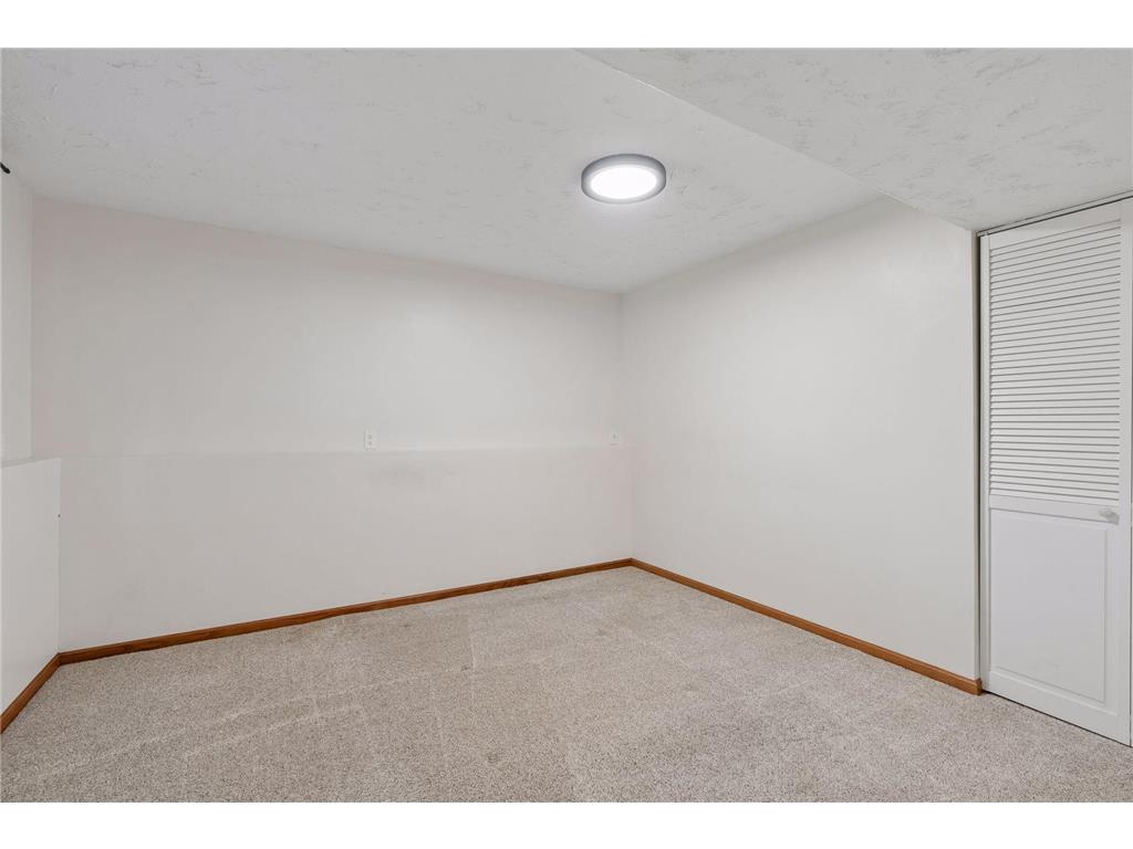 112 Mcgregor Avenue N Mahtomedi MN 55115 - White Bear 7058296 image30