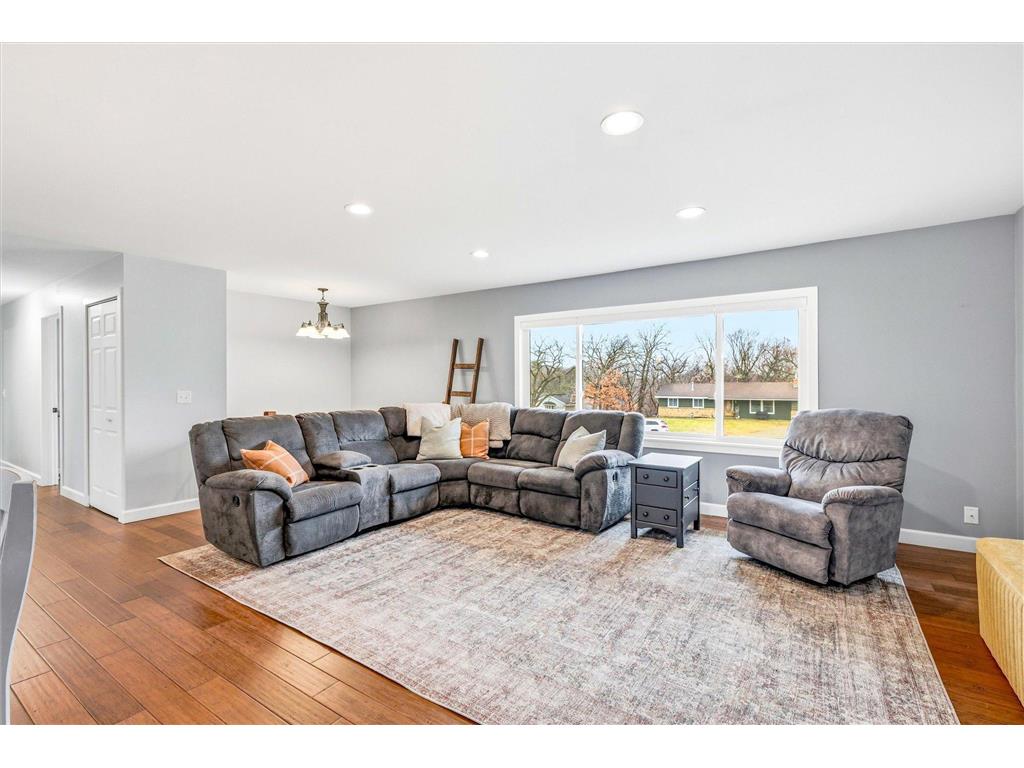 112 Pony Lane E Apple Valley MN 55124 7035204 image7