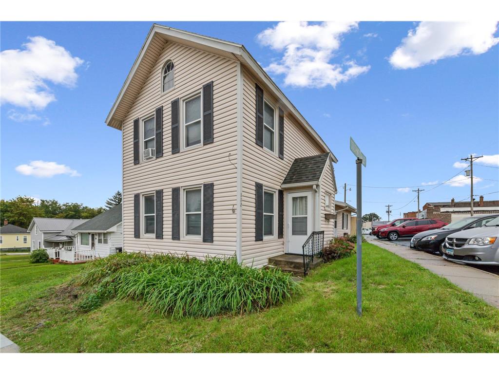 112 S Division Avenue Spring Grove MN 55974 6584679 image1