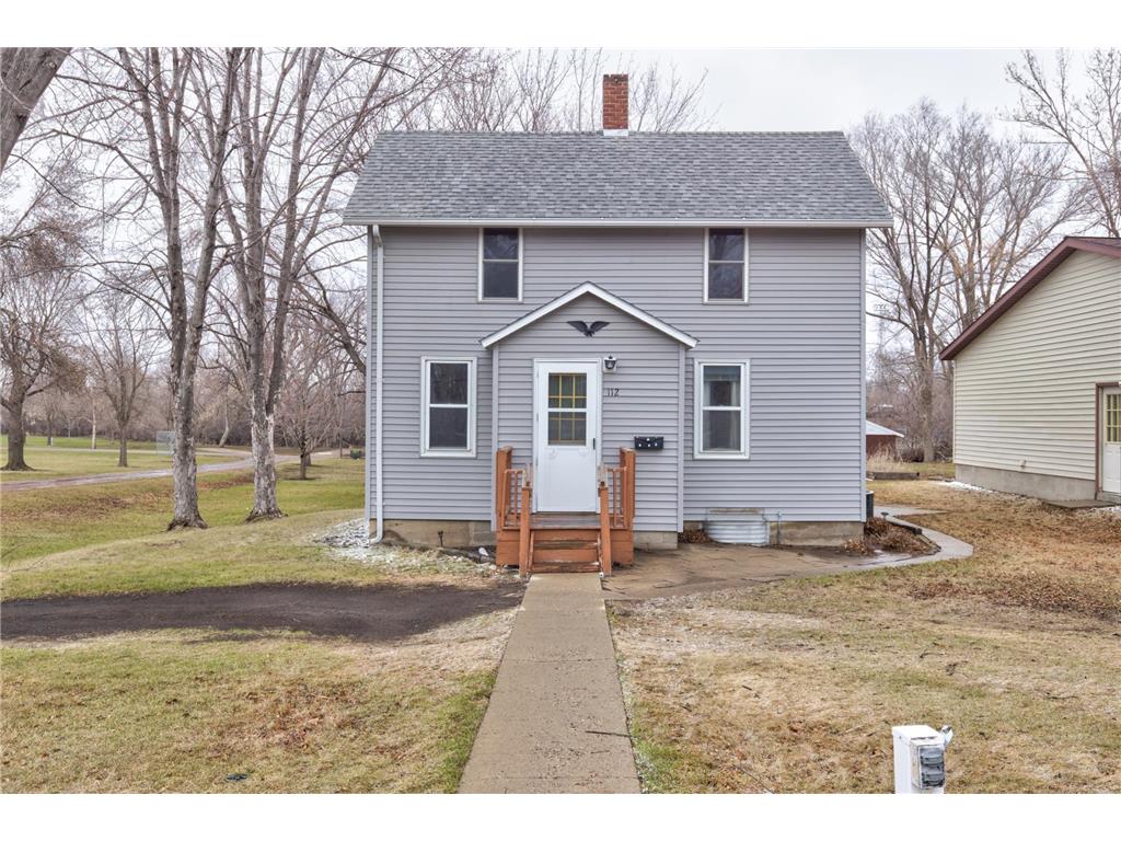 112 W 5th Street Minneota MN 56264 6358178 image1