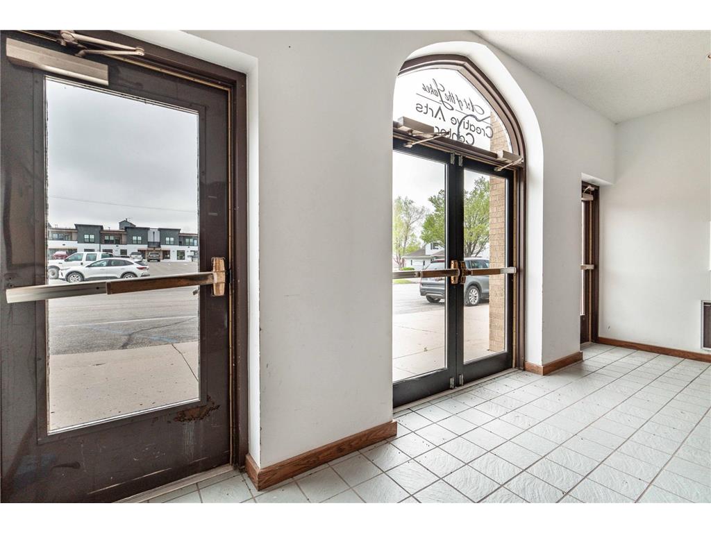 112 W Main Street Battle Lake MN 56515 7078590 image10