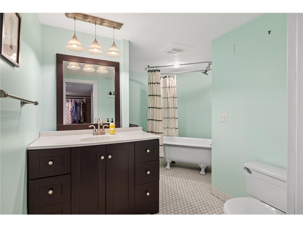 112 Western Avenue N #4 Saint Paul MN 55102 6825997 image20