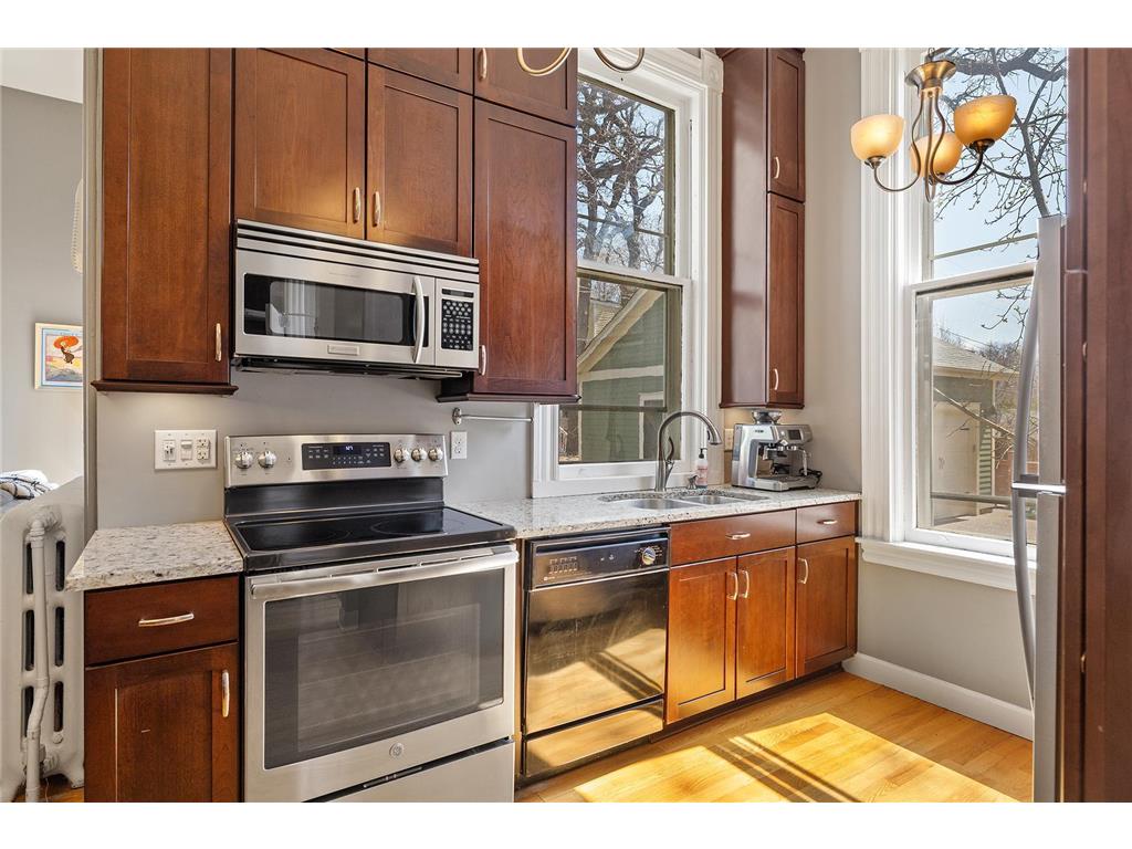 112 Western Avenue N #4 Saint Paul MN 55102 6825997 image6